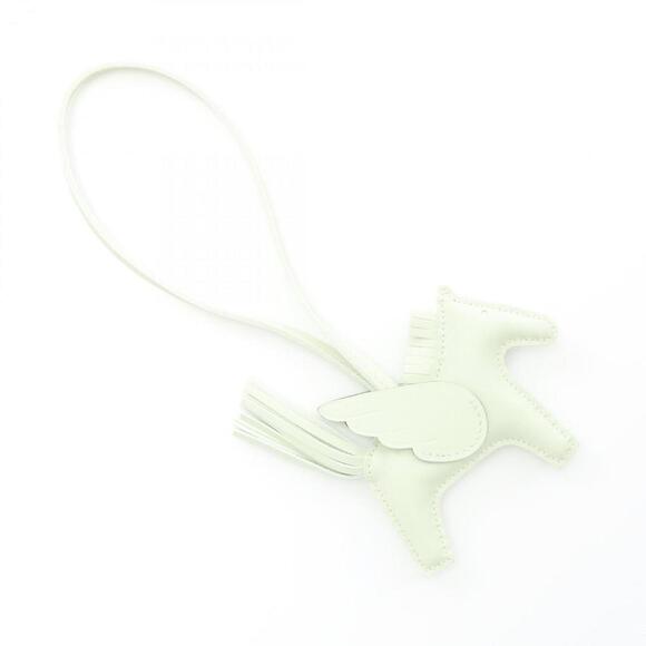 HERMES Green Leather Charm - Picture 3 of 6